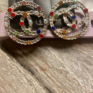 Super cute rhinestone earrings